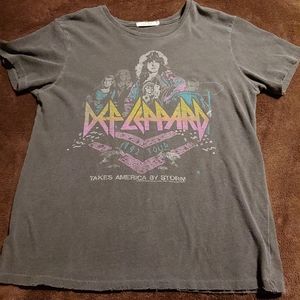 Def Leppard tshirt